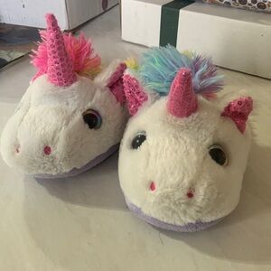 Girls Slippers | Size 13-1